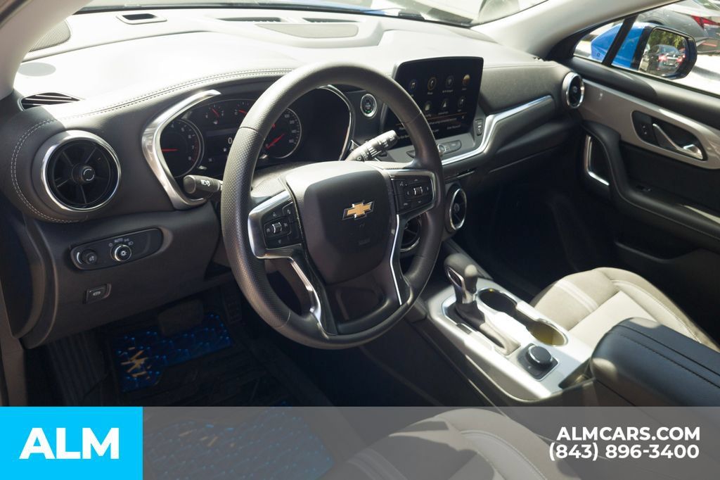 Used 2024 Chevrolet Blazer LT FWD image 5