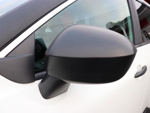 Used 2024 Nissan Rogue S FWD image 51