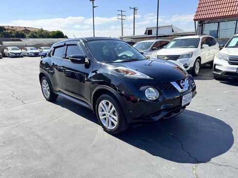 Used 2017 Nissan Juke S FWD image 8