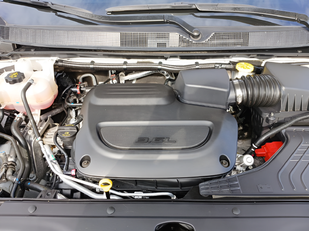 Used 2026 Chrysler Pacifica Limited FWD image 19