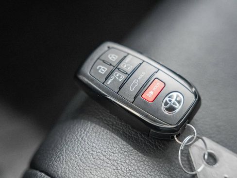 New 2026 Toyota Sienna XLE Woodland Edition AWD/4WD image 45