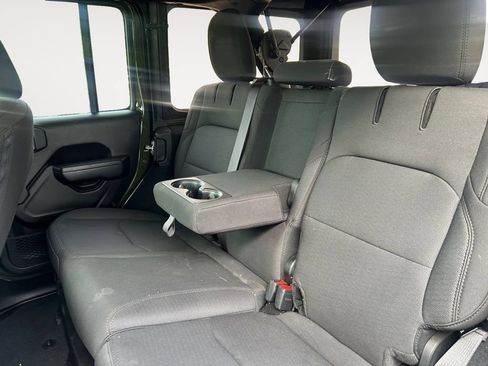 Used 2023 Jeep Wrangler Unlimited AWD/4WD image 13