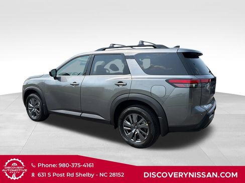 New 2026 Nissan Pathfinder SV w/ Cargo Package FWD image 8
