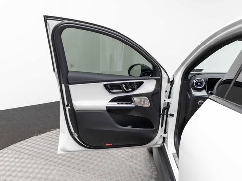 Used 2026 Mercedes-Benz GLC 300 4MATIC image 27