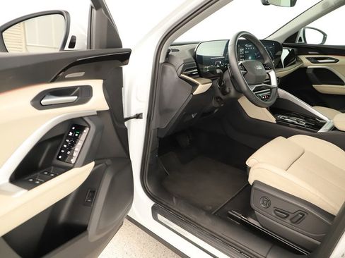 Used 2025 Audi Q5 Premium Plus w/ Premium Plus AWD/4WD image 15