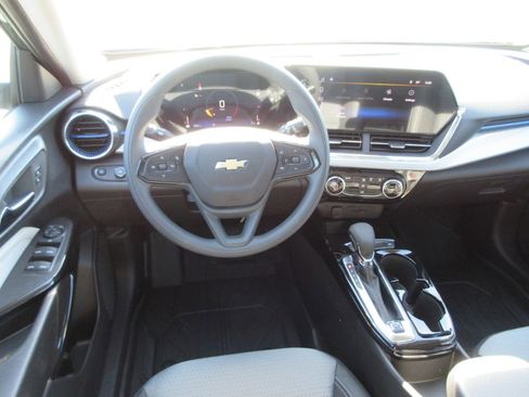 New 2026 Chevrolet Trax LT image 14