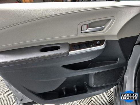 Certified 2024 Toyota Sienna XLE image 13