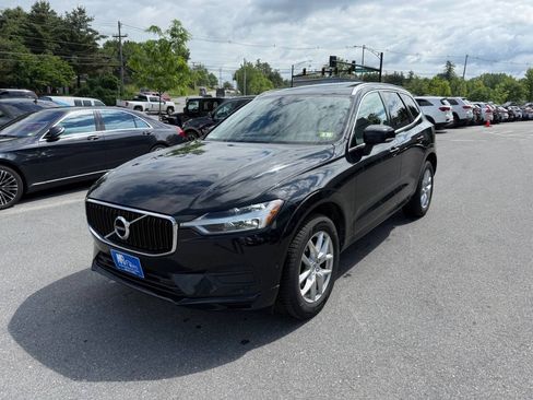 Used 2018 Volvo XC60 T5 Momentum w/ Vision Package AWD/4WD image 2