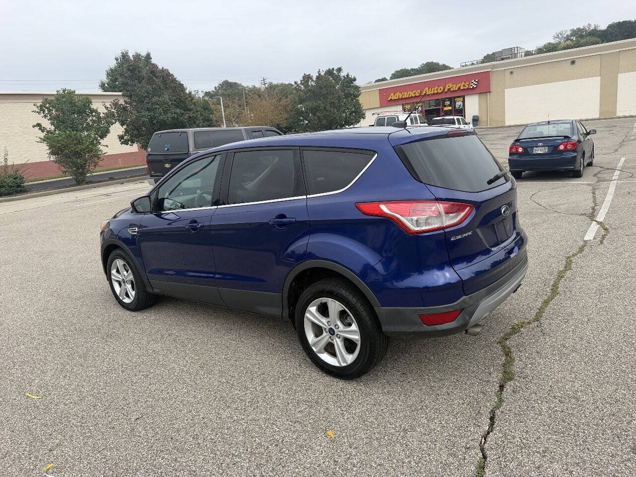 Used 2015 Ford Escape SE AWD/4WD image 2