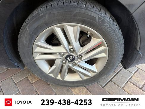 Used 2019 Hyundai Elantra SEL FWD image 11