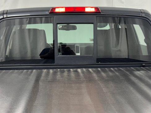Used 2014 Nissan Frontier SV w/ SV Value Truck Package AWD/4WD image 16