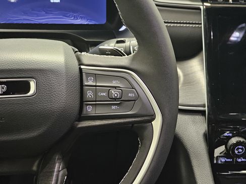 New 2025 Jeep Grand Cherokee Limited AWD/4WD image 22