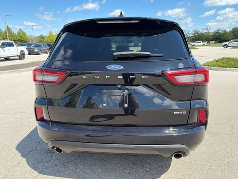 Used 2023 Ford Escape ST-Line AWD/4WD image 6