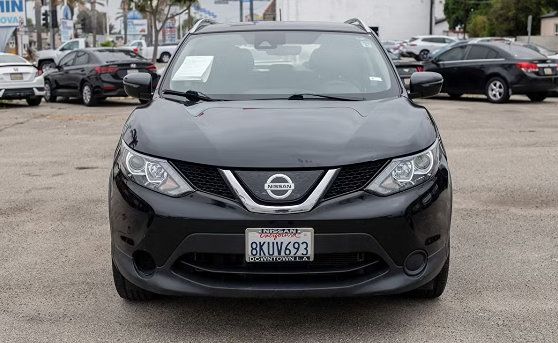 Used 2019 Nissan Rogue Sport SV FWD image 3