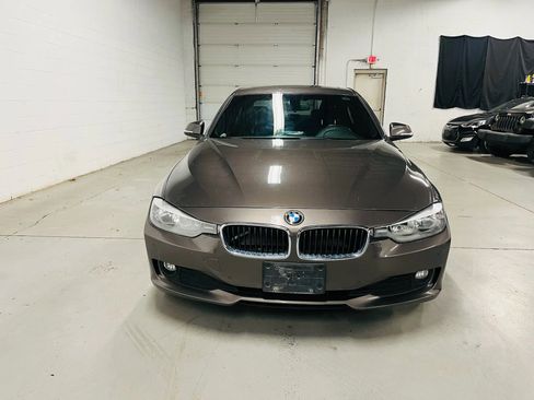 Used 2013 BMW 320i Sedan image 3