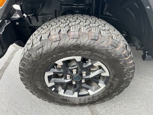 Used 2025 Jeep Wrangler Unlimited Rubicon 4xe w/ Convenience Group AWD/4WD image 12