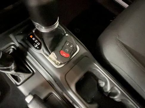 Used 2023 Jeep Wrangler Unlimited w/ Cold Weather Group AWD/4WD image 23
