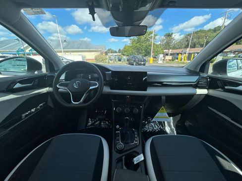 New 2025 Volkswagen Taos S image 7