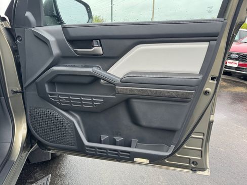 New 2026 Toyota Tacoma Limited AWD/4WD image 29