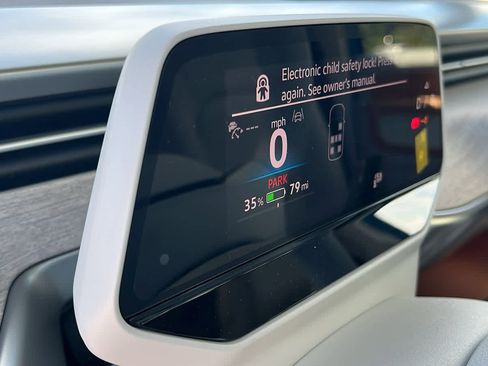 New 2025 Volkswagen ID. Buzz 1st Edition image 21