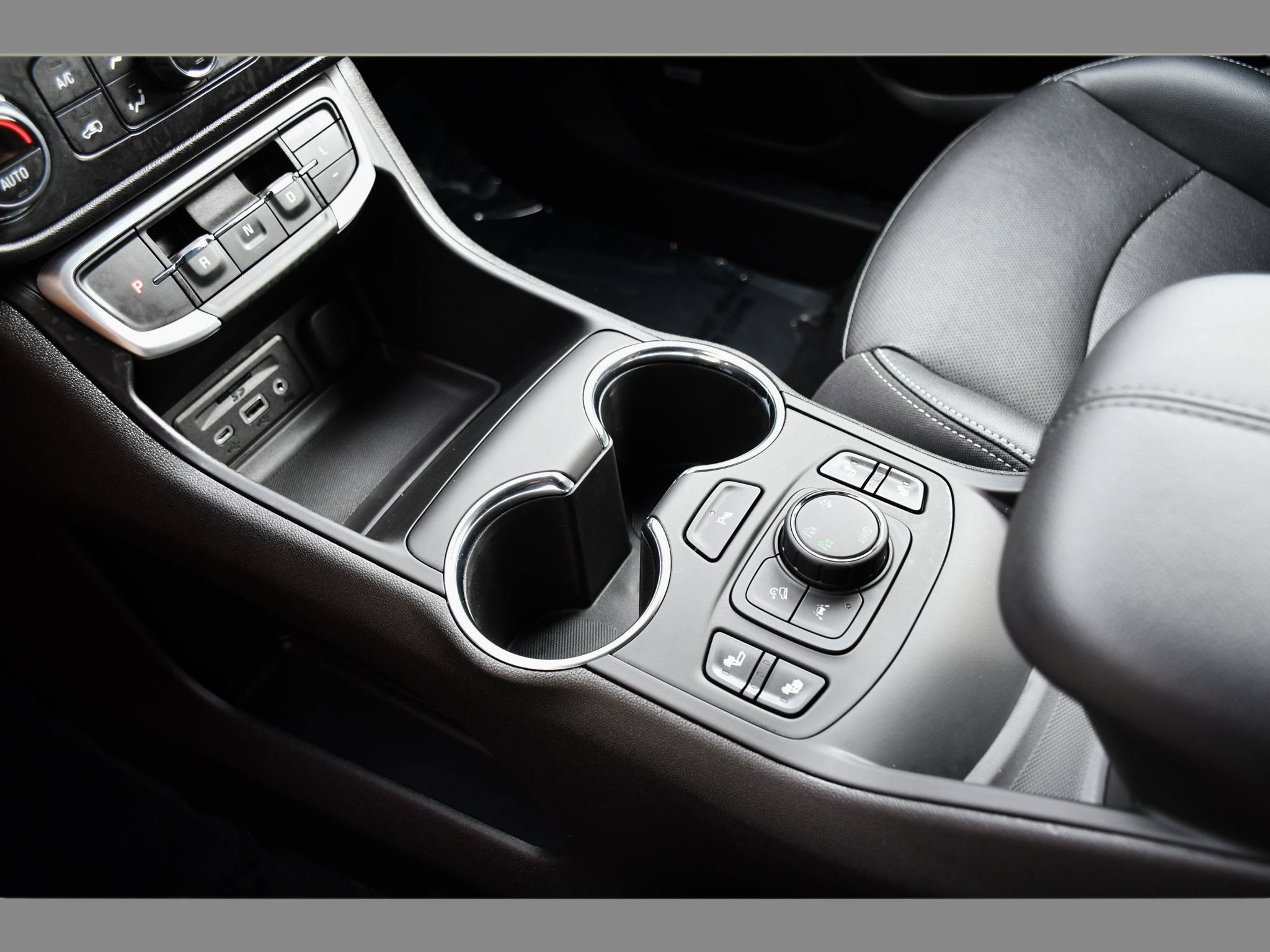 Used 2023 GMC Terrain SLT w/ Infotainment Package II AWD/4WD image 38