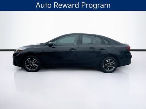 Certified 2023 Kia Forte LXS image 2
