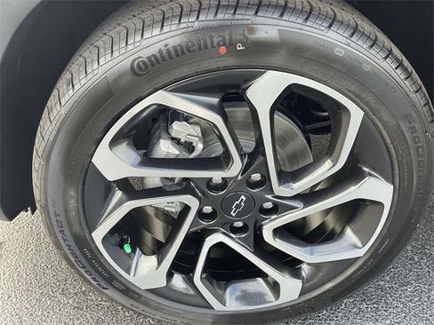 New 2026 Chevrolet Trax RS w/ Sunroof Package image 6