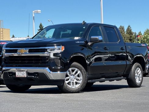 Used 2022 Chevrolet Silverado 1500 LT AWD/4WD image 9