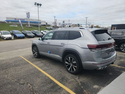 New 2026 Volkswagen Atlas SEL Premium R-Line image 5