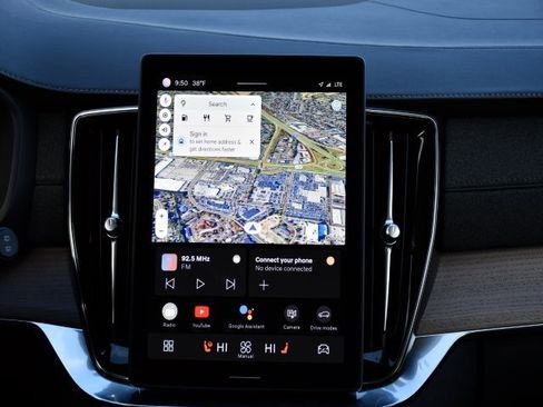 Certified 2025 Volvo XC90 B5 Plus image 20