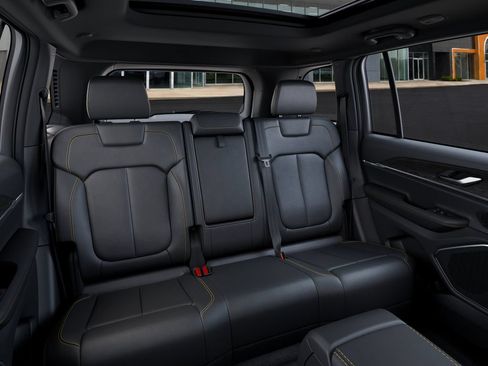 New 2026 Jeep Grand Cherokee Limited AWD/4WD image 15