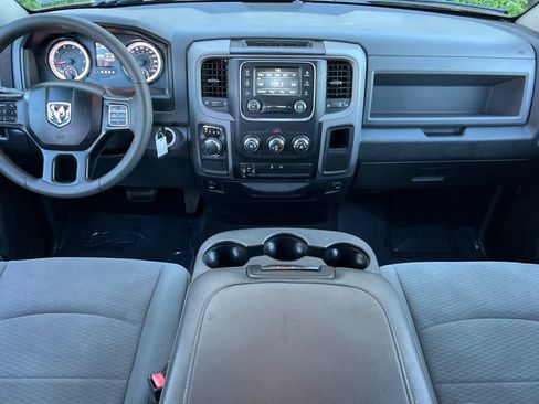 Used 2018 RAM 1500 Express image 3