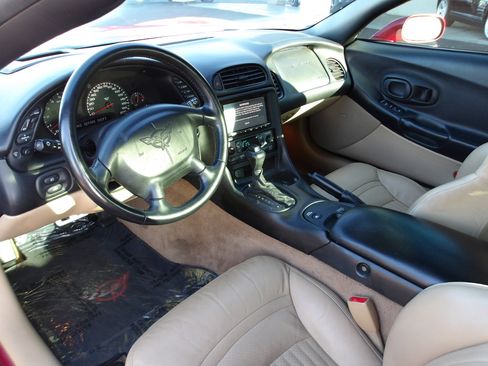 Used 2002 Chevrolet Corvette 2dr Cpe w/ Preferred Equipment Group2 image 9
