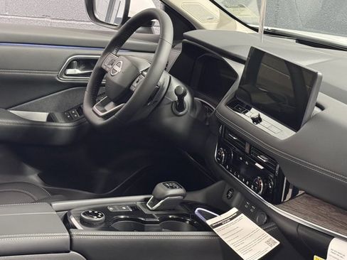 New 2026 Nissan Rogue Platinum w/ Platinum Premium Package image 15