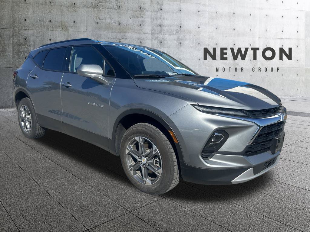 Used 2023 Chevrolet Blazer LT w/ Convenience Package FWD image 1
