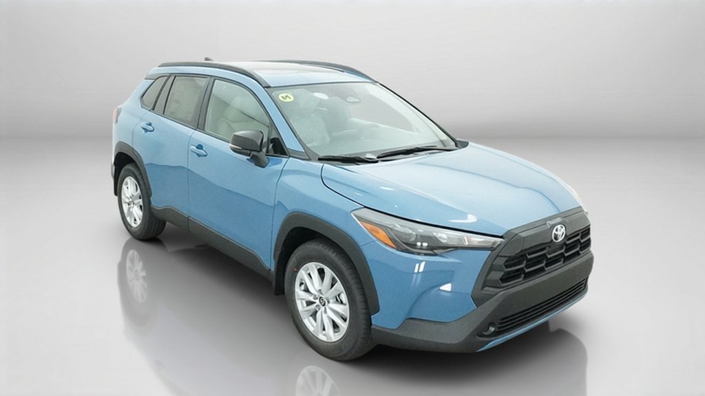 New 2026 Toyota Corolla Cross LE w/ Moonroof Package FWD image 5
