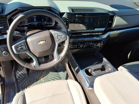 Used 2024 Chevrolet Silverado 2500 LTZ w/ LTZ Plus Package image 21