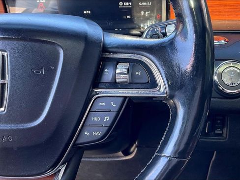 Used 2018 Lincoln Navigator L Reserve w/ Technology Package image 19