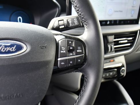 Used 2023 Ford Escape Platinum w/ Premium Technology Package image 34