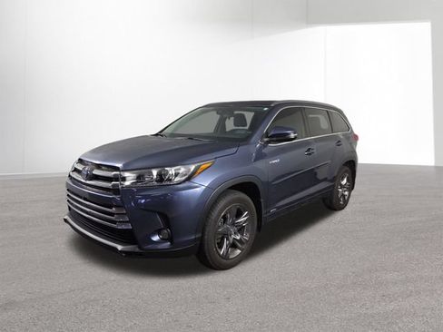Used 2018 Toyota Highlander Limited Platinum AWD/4WD image 2