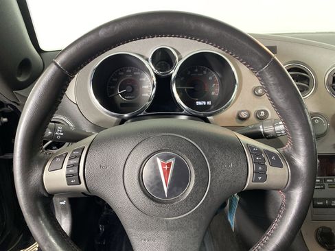 Used 2008 Pontiac Solstice GXP w/ Premium Package image 16