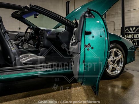 Used 1997 Chevrolet Camaro Z28 RWD image 73