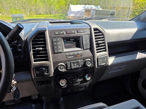 Used 2022 Ford F250 XL w/ Power Equipment Group AWD/4WD image 31