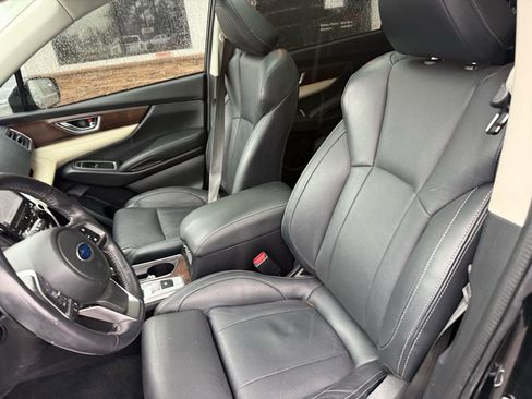 Used 2022 Subaru Ascent Touring image 4