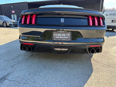 Used 2016 Ford Mustang Shelby GT350 w/ Technology Package RWD image 13