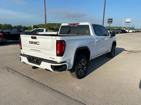Used 2025 GMC Sierra 1500 AT4 w/ Technology Package AWD/4WD image 6
