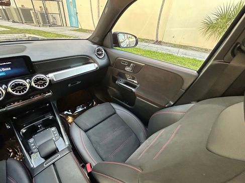Used 2023 Mercedes-Benz GLB 250 image 11