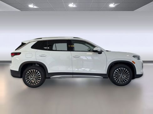 New 2026 Volkswagen Tiguan S FWD image 8