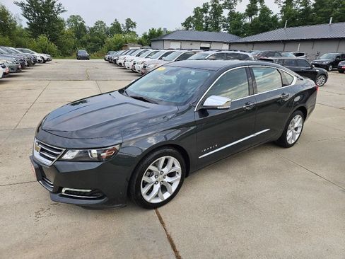 Used 2015 Chevrolet Impala LTZ FWD image 3