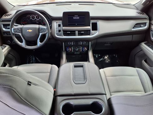 Used 2022 Chevrolet Suburban LS image 12